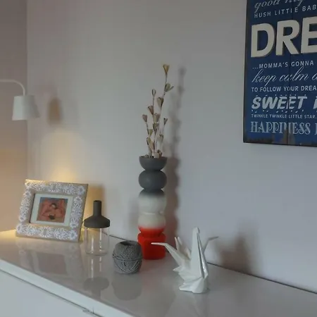 My Place In W/ Private Parking Apartment
