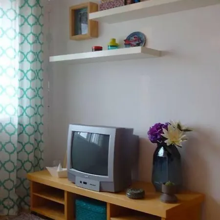 My Place In W/ Private Parking Apartment Lissabon